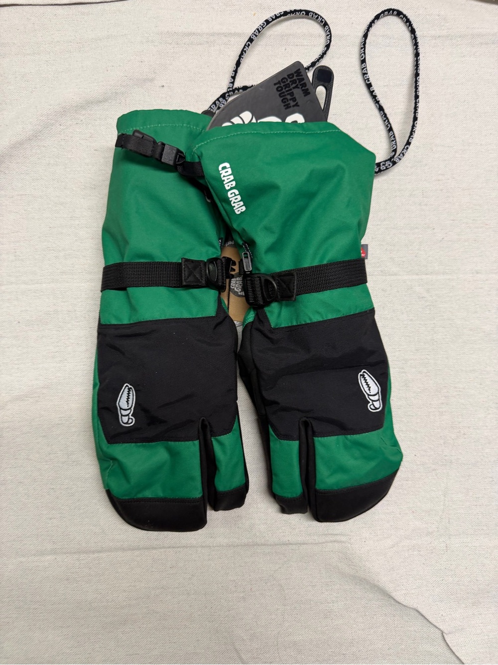 Kids Green & Black Snow Mittens